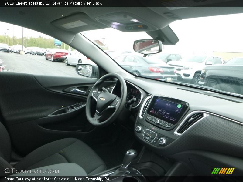 Silver Ice Metallic / Jet Black 2019 Chevrolet Malibu LS