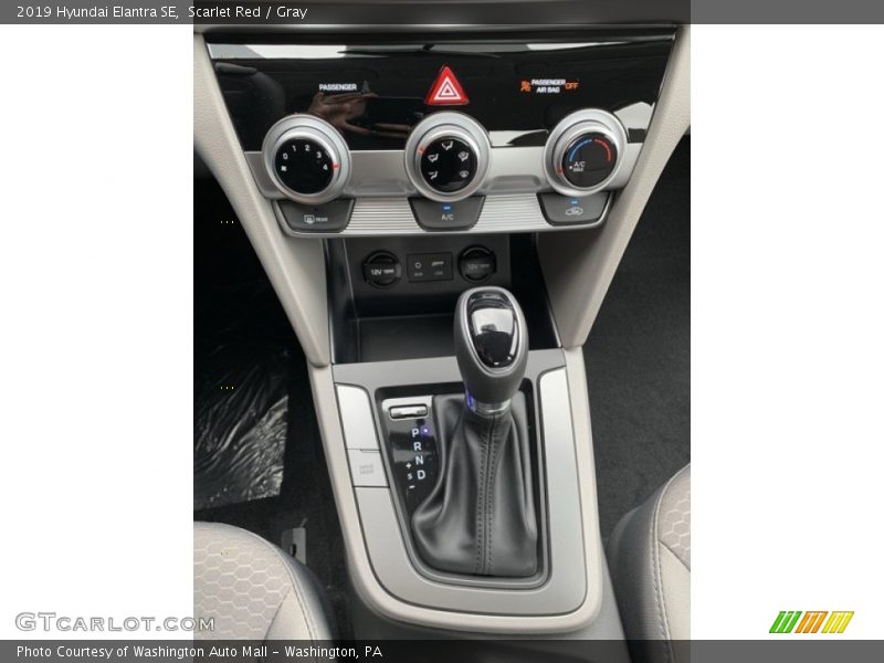Scarlet Red / Gray 2019 Hyundai Elantra SE