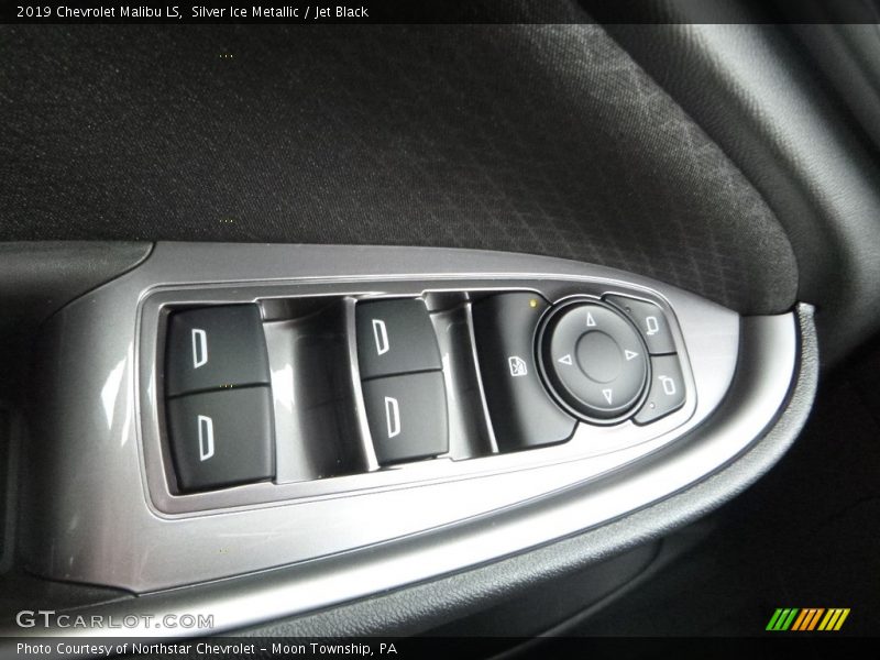 Silver Ice Metallic / Jet Black 2019 Chevrolet Malibu LS
