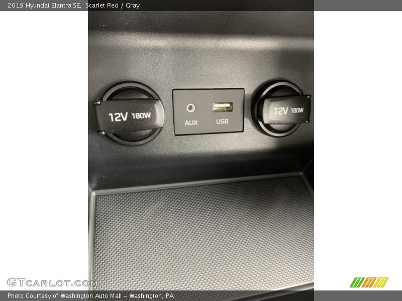 Scarlet Red / Gray 2019 Hyundai Elantra SE