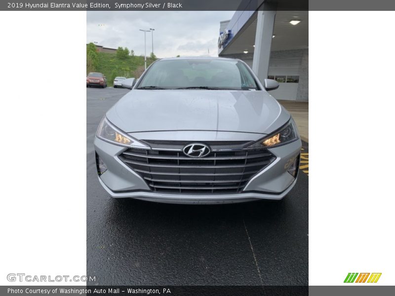 Symphony Silver / Black 2019 Hyundai Elantra Value Edition