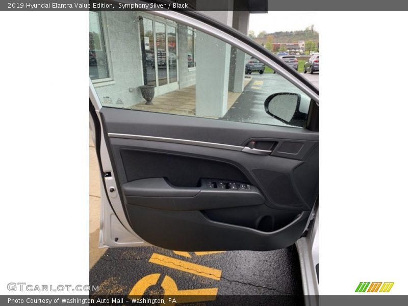 Symphony Silver / Black 2019 Hyundai Elantra Value Edition
