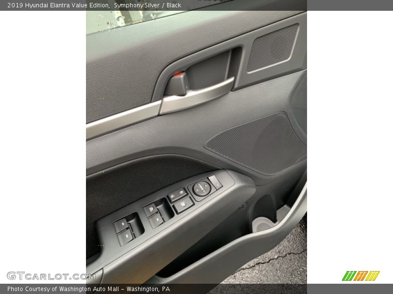 Symphony Silver / Black 2019 Hyundai Elantra Value Edition
