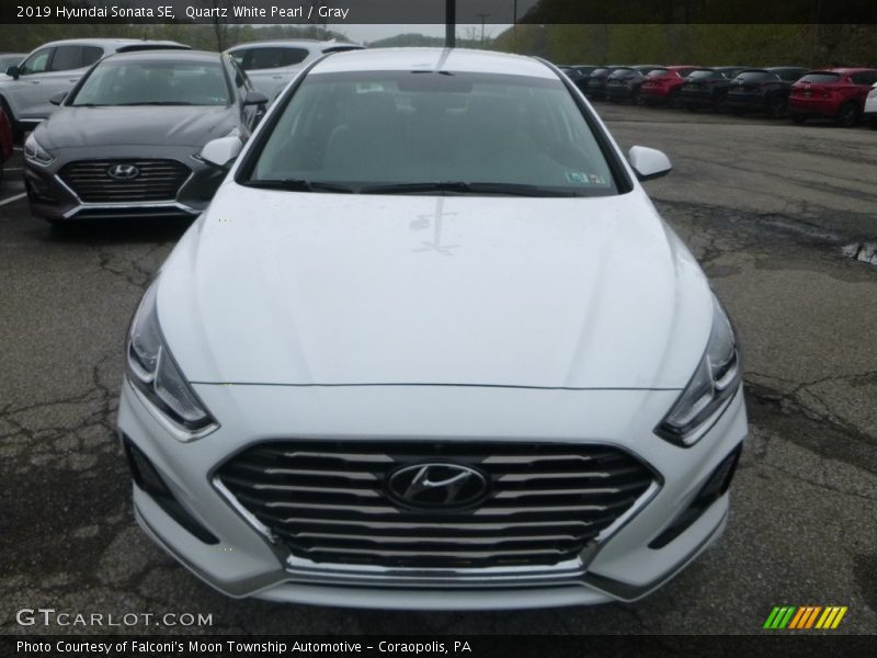 Quartz White Pearl / Gray 2019 Hyundai Sonata SE