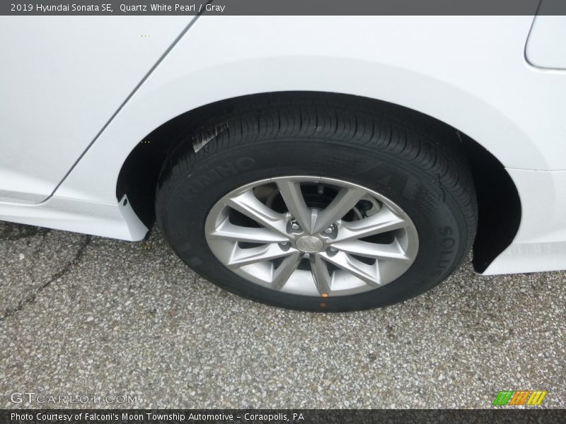 Quartz White Pearl / Gray 2019 Hyundai Sonata SE