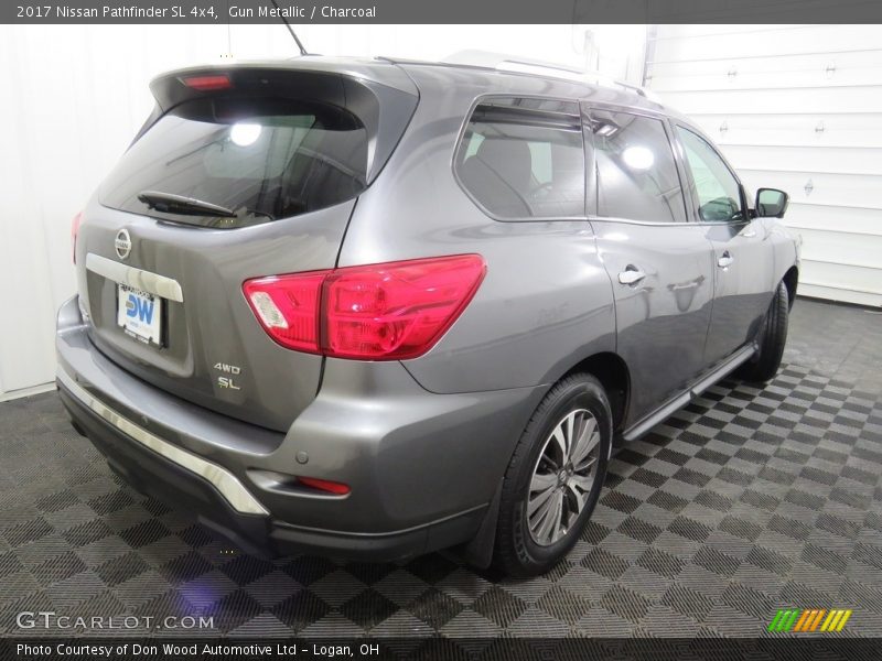 Gun Metallic / Charcoal 2017 Nissan Pathfinder SL 4x4