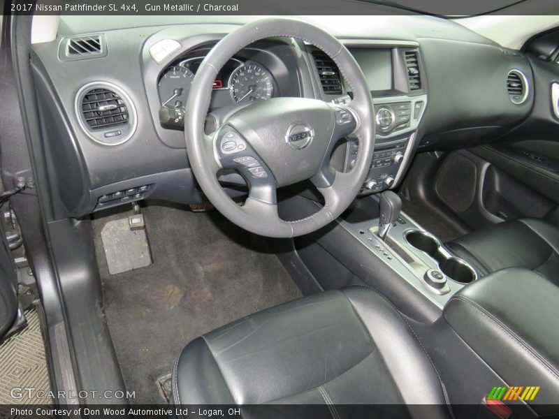 Gun Metallic / Charcoal 2017 Nissan Pathfinder SL 4x4