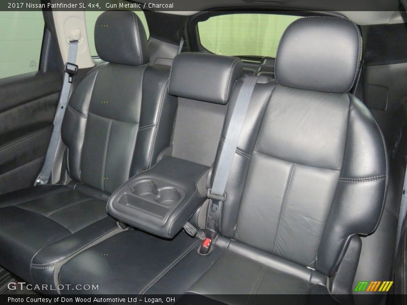Gun Metallic / Charcoal 2017 Nissan Pathfinder SL 4x4
