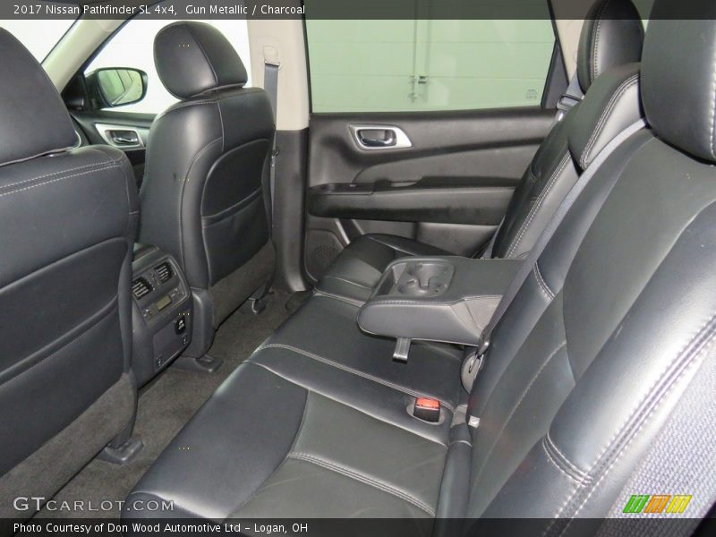 Gun Metallic / Charcoal 2017 Nissan Pathfinder SL 4x4
