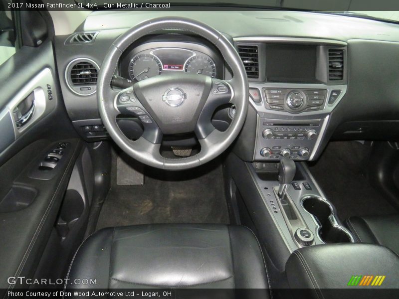 Gun Metallic / Charcoal 2017 Nissan Pathfinder SL 4x4