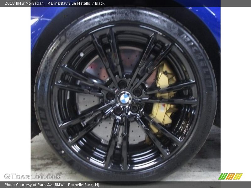 Marina Bay Blue Metallic / Black 2018 BMW M5 Sedan