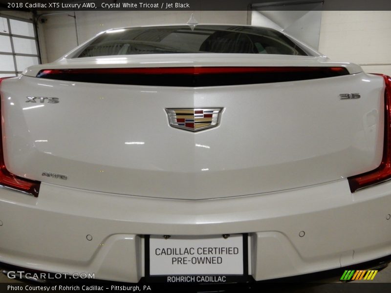 Crystal White Tricoat / Jet Black 2018 Cadillac XTS Luxury AWD