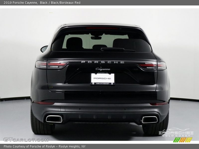 Black / Black/Bordeaux Red 2019 Porsche Cayenne