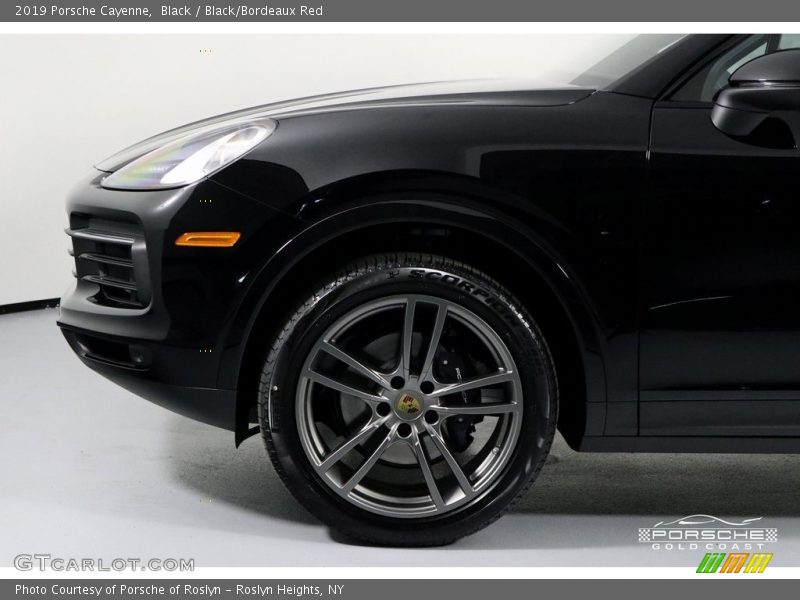 Black / Black/Bordeaux Red 2019 Porsche Cayenne