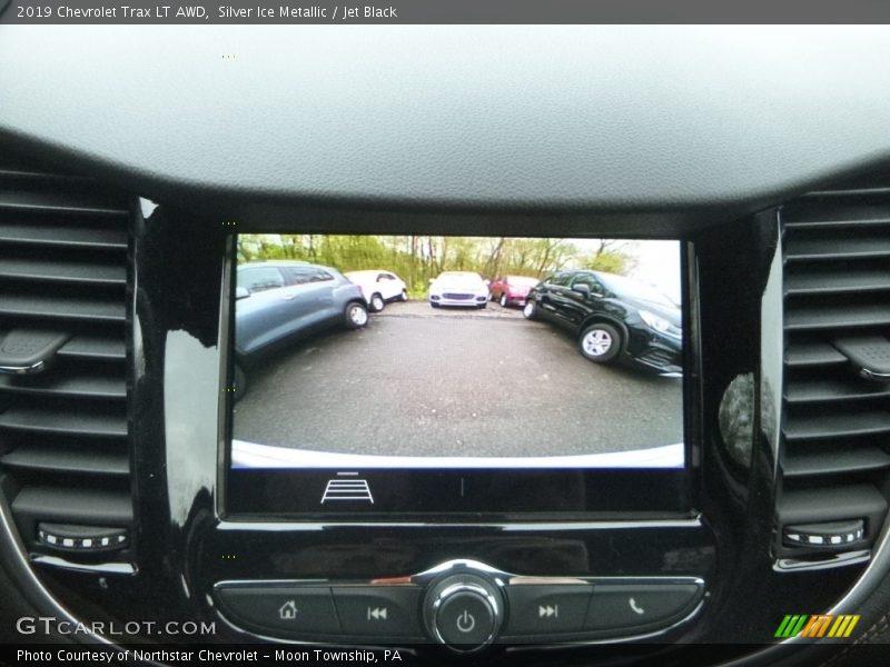Silver Ice Metallic / Jet Black 2019 Chevrolet Trax LT AWD