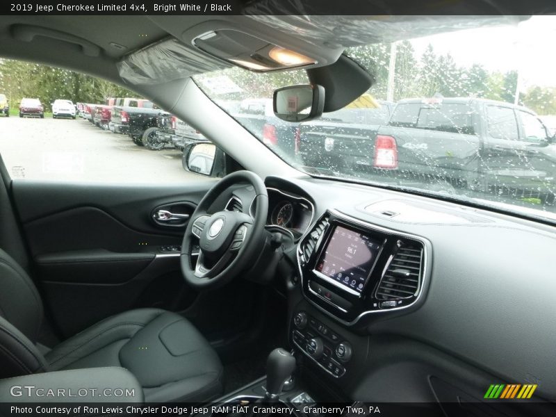 Bright White / Black 2019 Jeep Cherokee Limited 4x4