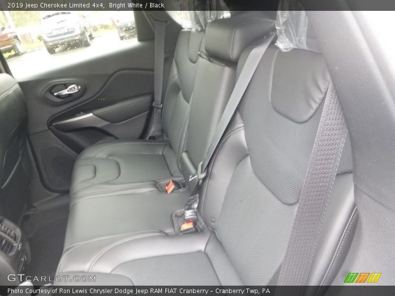 Bright White / Black 2019 Jeep Cherokee Limited 4x4