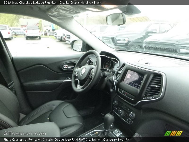 Granite Crystal Metallic / Black 2019 Jeep Cherokee Latitude Plus 4x4
