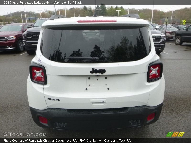 Alpine White / Black 2019 Jeep Renegade Latitude 4x4