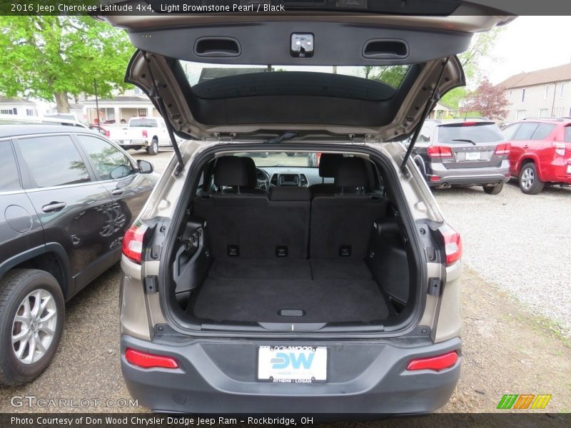 Light Brownstone Pearl / Black 2016 Jeep Cherokee Latitude 4x4