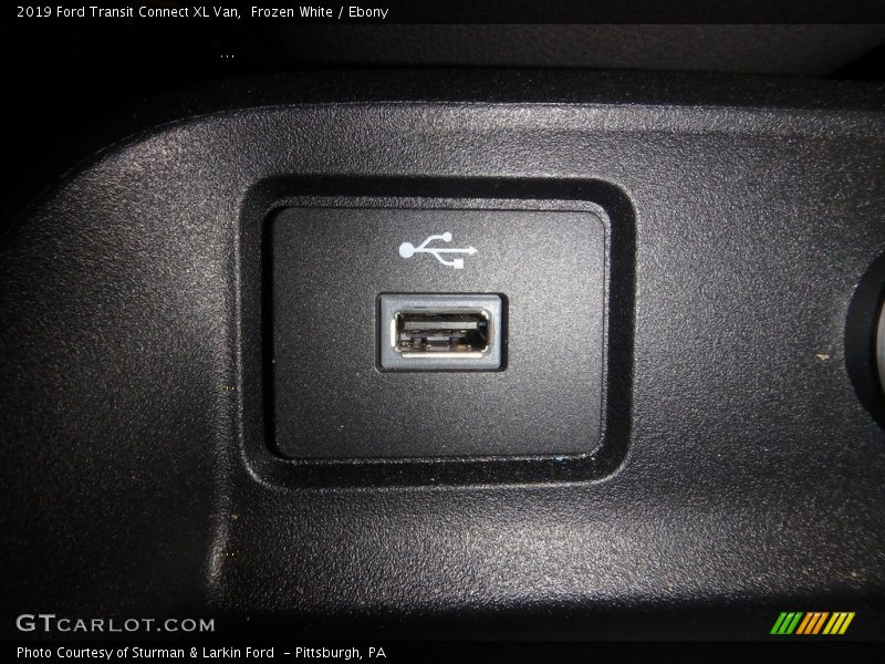 Frozen White / Ebony 2019 Ford Transit Connect XL Van