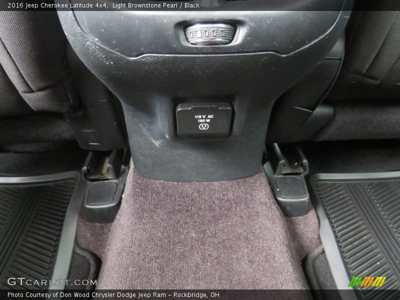 Light Brownstone Pearl / Black 2016 Jeep Cherokee Latitude 4x4