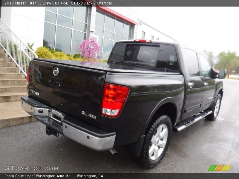 Galaxy Black / Charcoal 2013 Nissan Titan SL Crew Cab 4x4