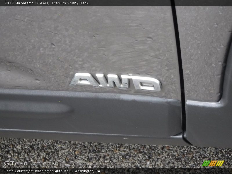 Titanium Silver / Black 2012 Kia Sorento LX AWD