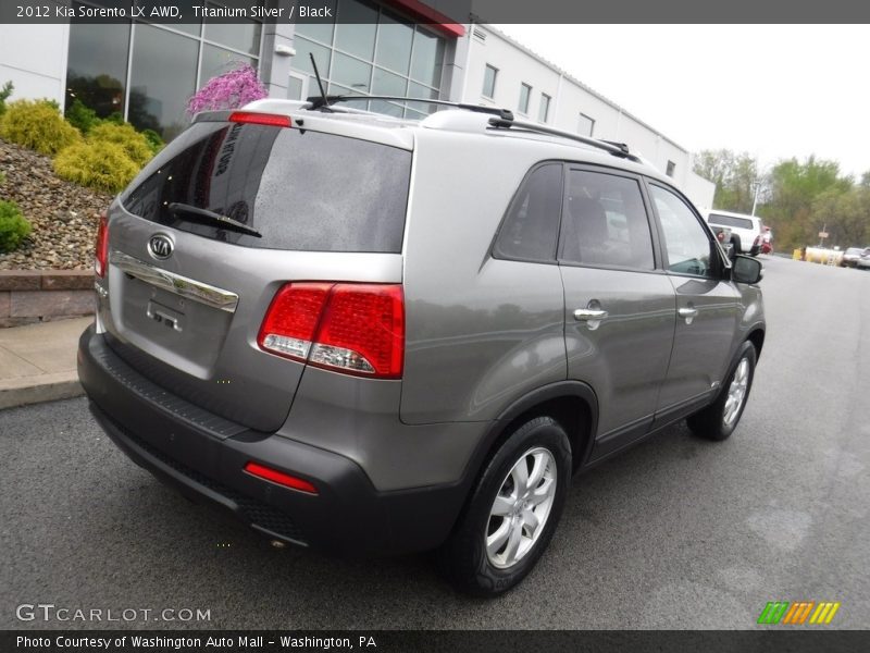 Titanium Silver / Black 2012 Kia Sorento LX AWD