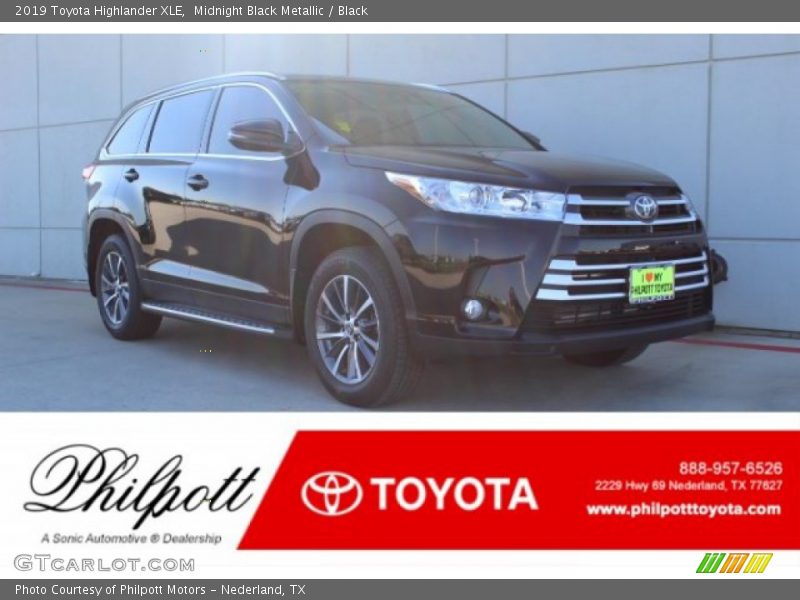 Midnight Black Metallic / Black 2019 Toyota Highlander XLE