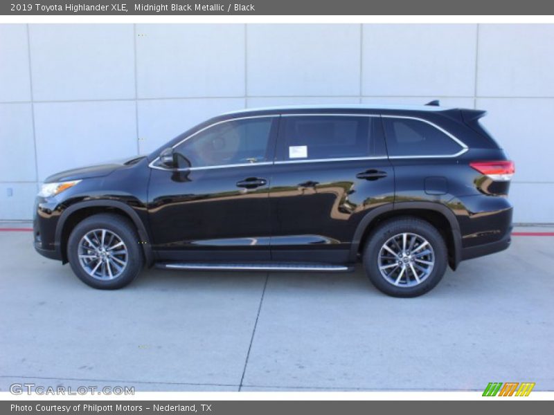 Midnight Black Metallic / Black 2019 Toyota Highlander XLE