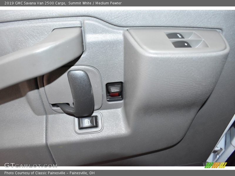 Summit White / Medium Pewter 2019 GMC Savana Van 2500 Cargo