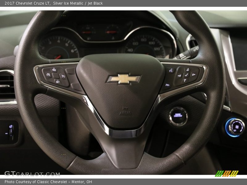 Silver Ice Metallic / Jet Black 2017 Chevrolet Cruze LT