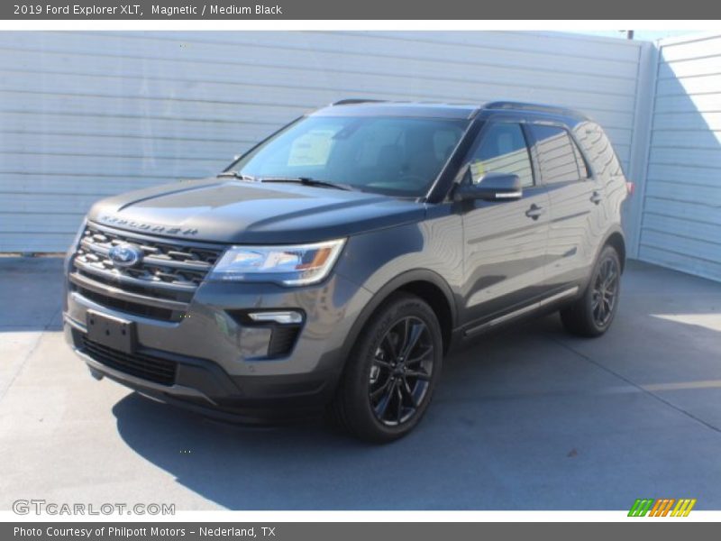 Magnetic / Medium Black 2019 Ford Explorer XLT