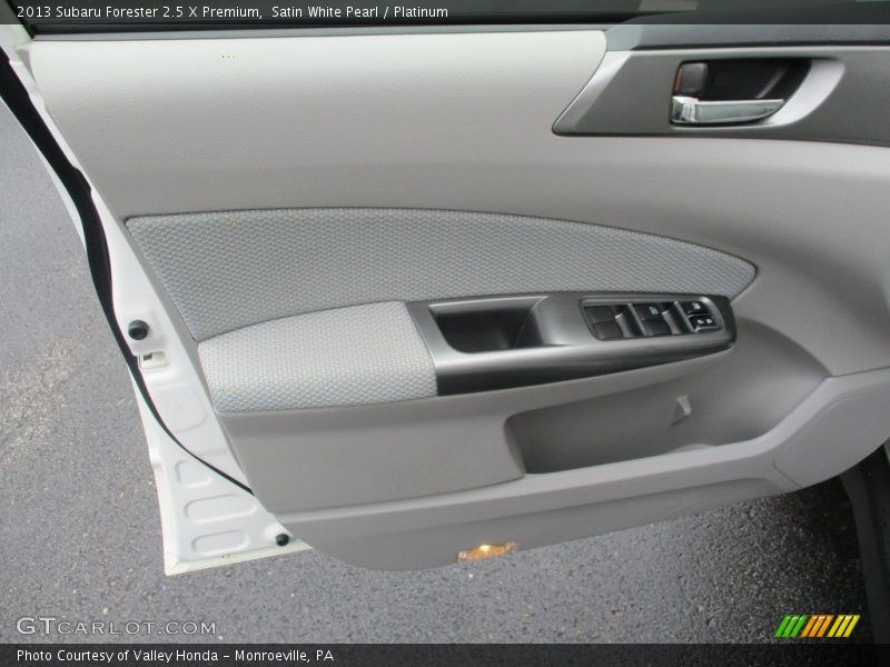 Satin White Pearl / Platinum 2013 Subaru Forester 2.5 X Premium