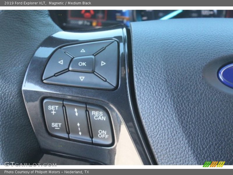 Magnetic / Medium Black 2019 Ford Explorer XLT