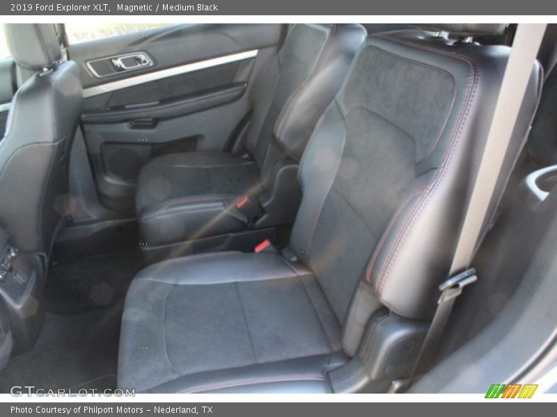 Magnetic / Medium Black 2019 Ford Explorer XLT