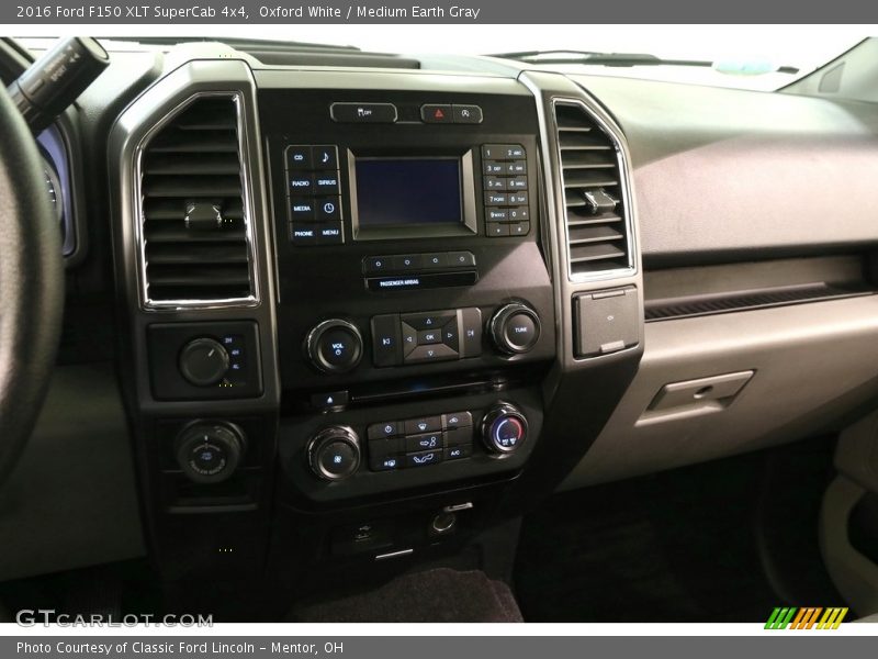Oxford White / Medium Earth Gray 2016 Ford F150 XLT SuperCab 4x4
