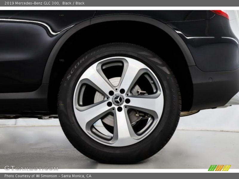 Black / Black 2019 Mercedes-Benz GLC 300