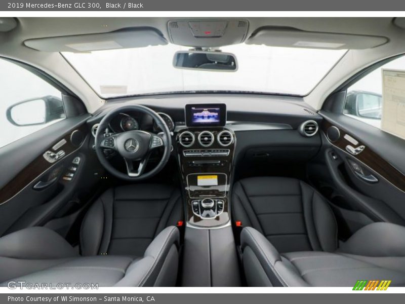 Black / Black 2019 Mercedes-Benz GLC 300