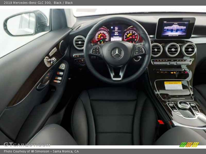 Black / Black 2019 Mercedes-Benz GLC 300