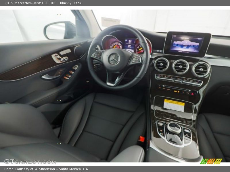 Black / Black 2019 Mercedes-Benz GLC 300
