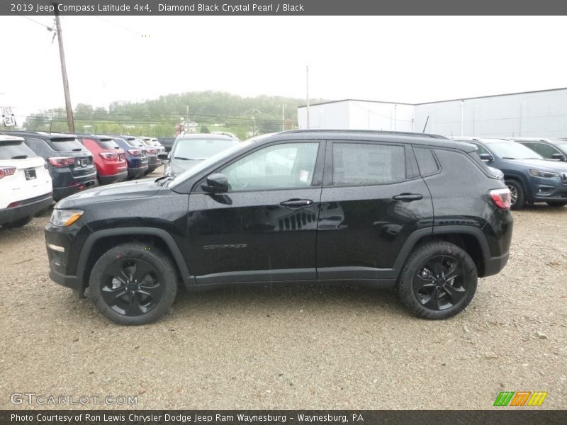 Diamond Black Crystal Pearl / Black 2019 Jeep Compass Latitude 4x4