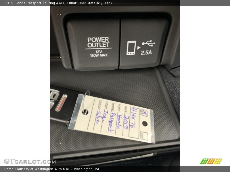 Lunar Silver Metallic / Black 2019 Honda Passport Touring AWD
