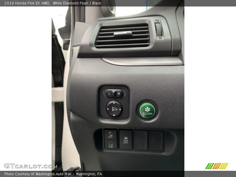 White Diamond Pearl / Black 2019 Honda Pilot EX AWD