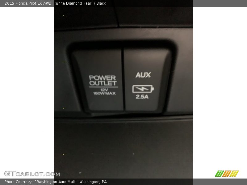 White Diamond Pearl / Black 2019 Honda Pilot EX AWD