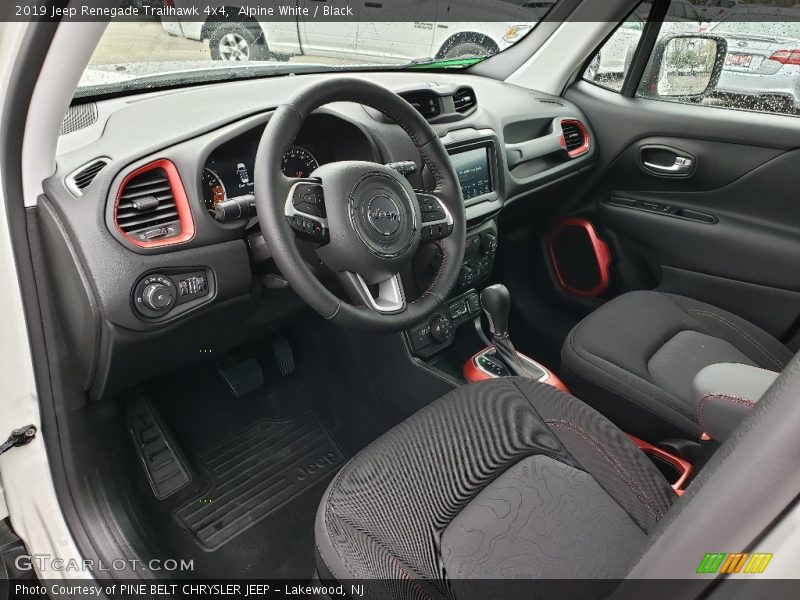 Alpine White / Black 2019 Jeep Renegade Trailhawk 4x4