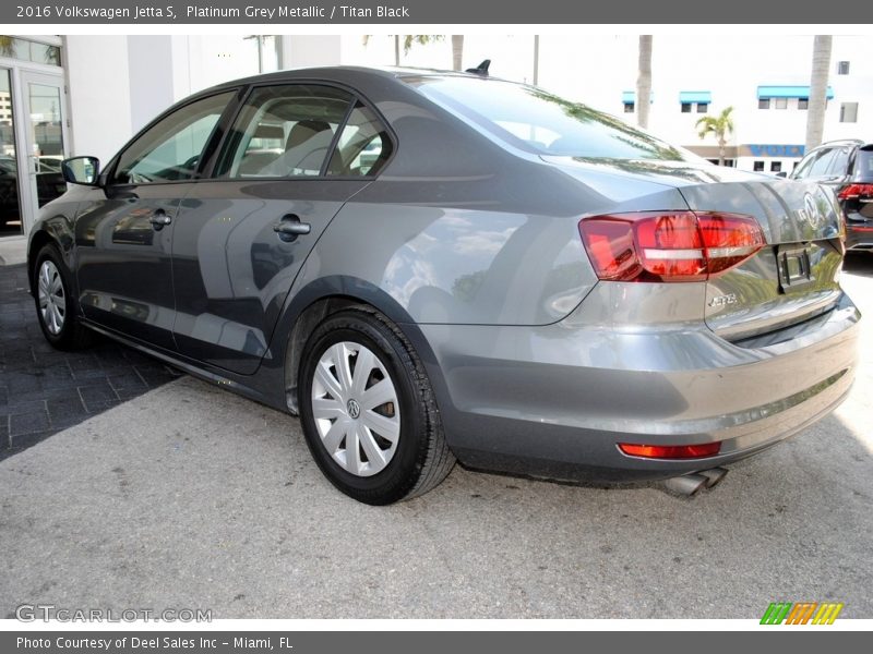 Platinum Grey Metallic / Titan Black 2016 Volkswagen Jetta S