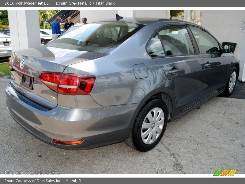 Platinum Grey Metallic / Titan Black 2016 Volkswagen Jetta S