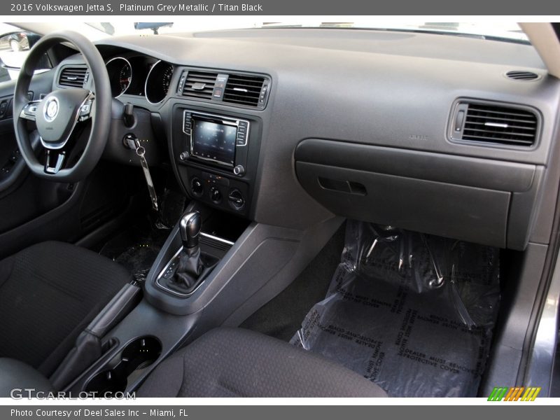 Platinum Grey Metallic / Titan Black 2016 Volkswagen Jetta S